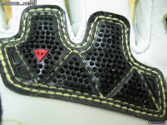 [開箱文] dainese replica valentino rossi  gloves