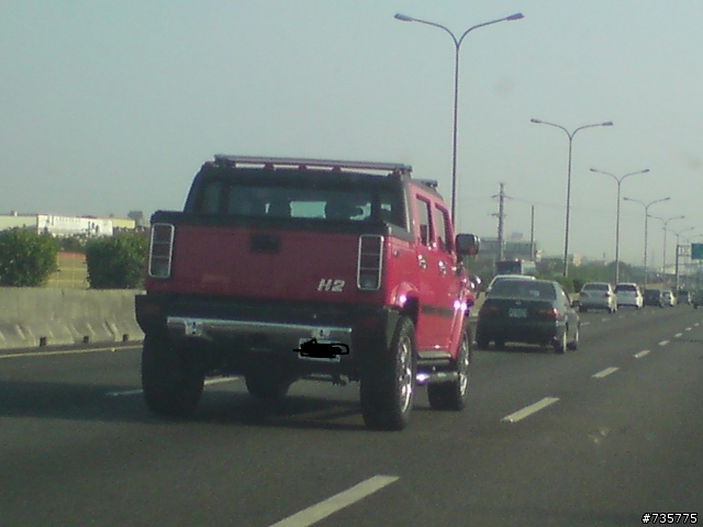 紅色巨獸..Hummer H2