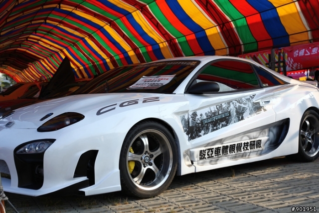 新加入影片，5DII用連拍追焦 2009鳳山市慶祝青年節城市漂移賽車