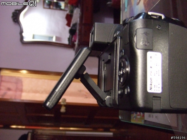 nikon p90 很不專業拉~~因為還在充電~~~一點圖一點字補一下