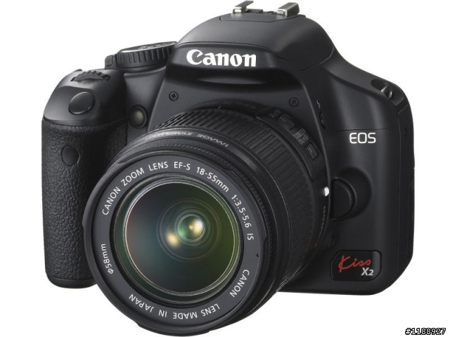 請問日本的CANON EOS Kiss X2 ダブルズームキット 是臺灣的什麼型號呀？