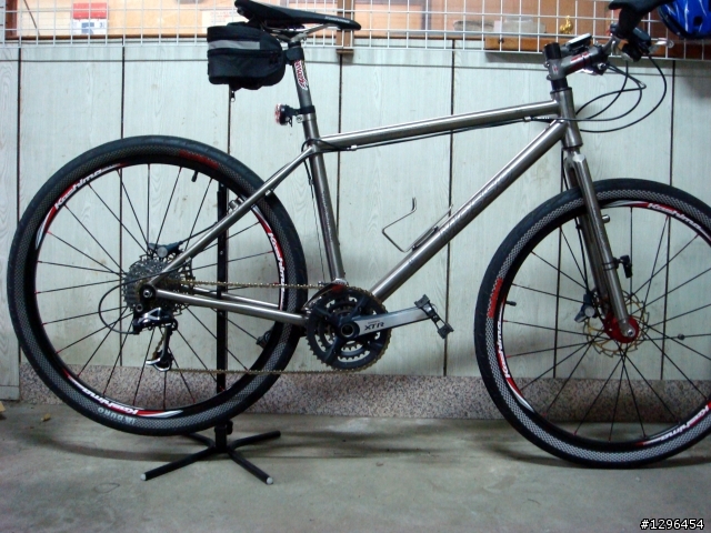 這算是開箱文嗎?我也不清楚~MOSSO鈦+粉紅公路SPECIALIZED