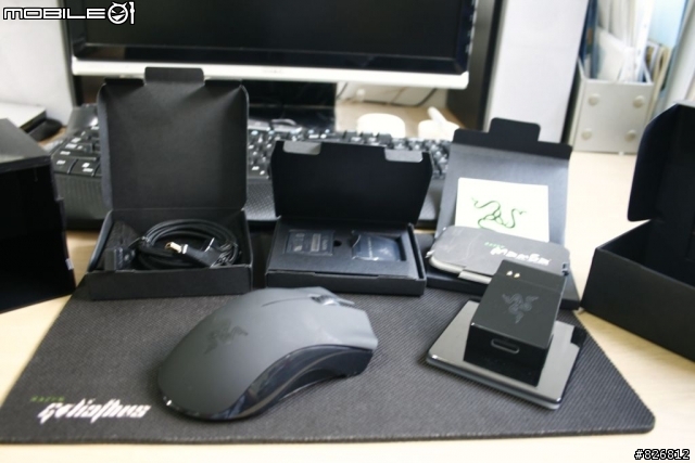 旗艦級兩棲電競滑鼠 - Razer Mamba (新增圖)