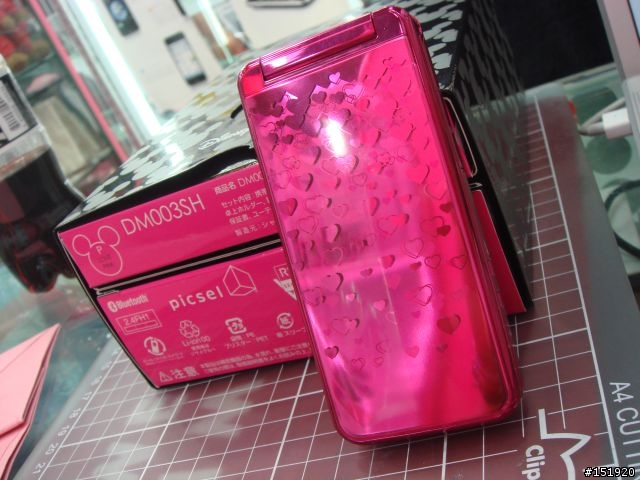 大小姐Hot Pink第2彈~Disney Mobile DM003SH by SHARP 開箱嚕!!!