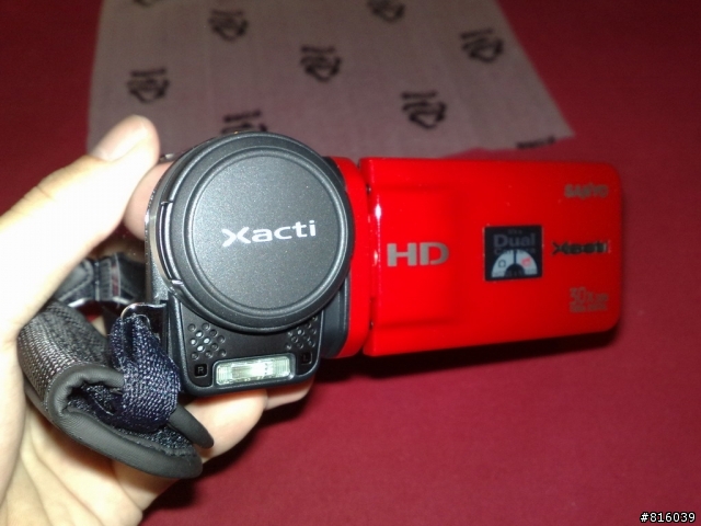 SANYO 30倍光學變焦隨身錄影機 VPC-TH1簡單開箱分享