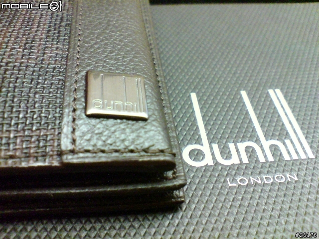 [分享]女友送我的生日禮物(dunhill 短夾 d-eight 經典)