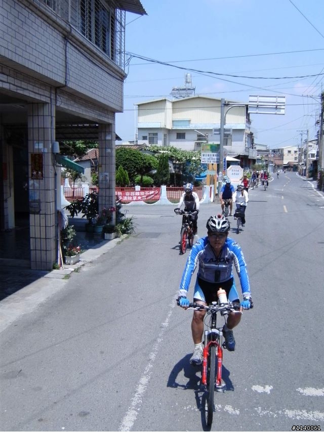 [遊記]3/28(六)鳳山→屏東內埔老街雙酒廠..郊遊行