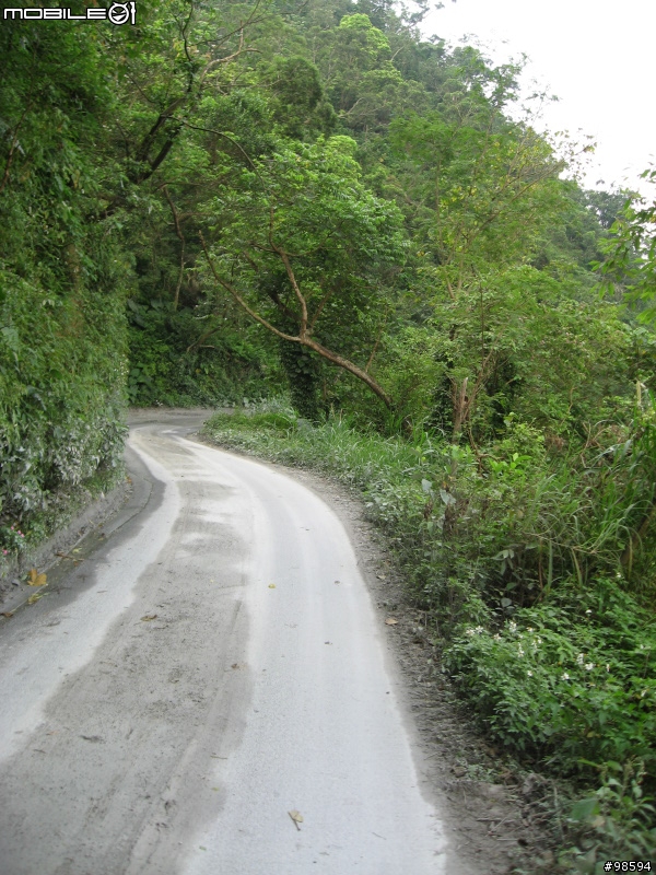武荖坑林道適合闔家出遊，簡單OFF ROAD又可以玩水，還可以釣魚的地方。