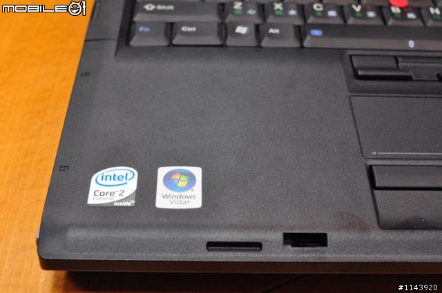 陸地上最強悍的戰車級筆電-Lenovo W700ds
