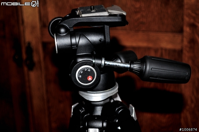 [開箱] Manfrotto 190XB ALU tripod BLK W/ 804RC2 head