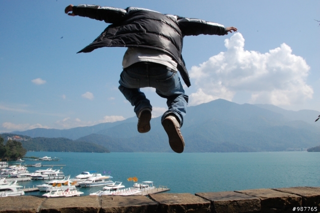 跳躍是極短暫的飛翔~你跳了嗎?