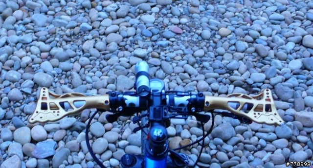 發表一下服役中的登山車手握(登山步道)