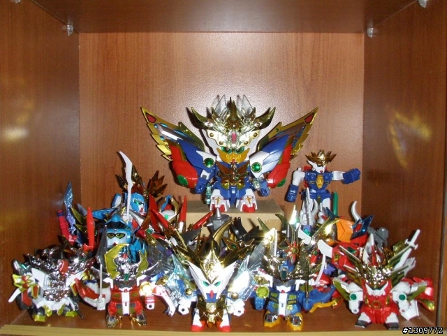 分享我的玩具櫃，大多是BB戰士、Gundam