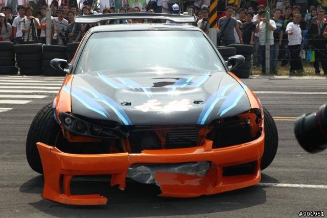 新加入影片，5DII用連拍追焦 2009鳳山市慶祝青年節城市漂移賽車