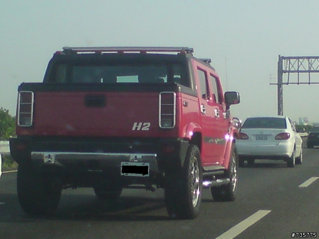 紅色巨獸..Hummer H2