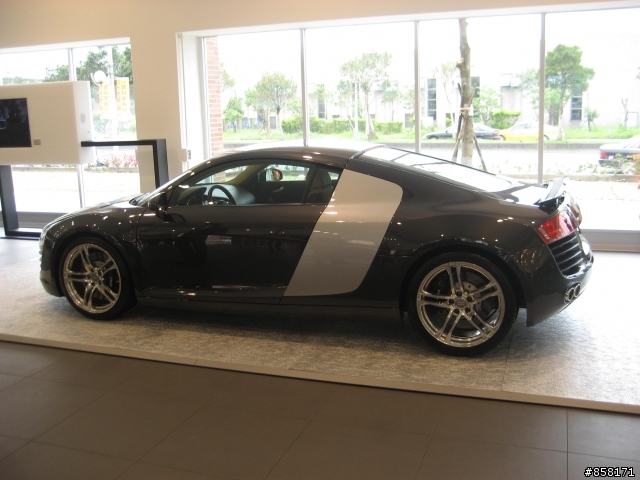 audi R8兩台車的第一次視覺接觸(圖多)