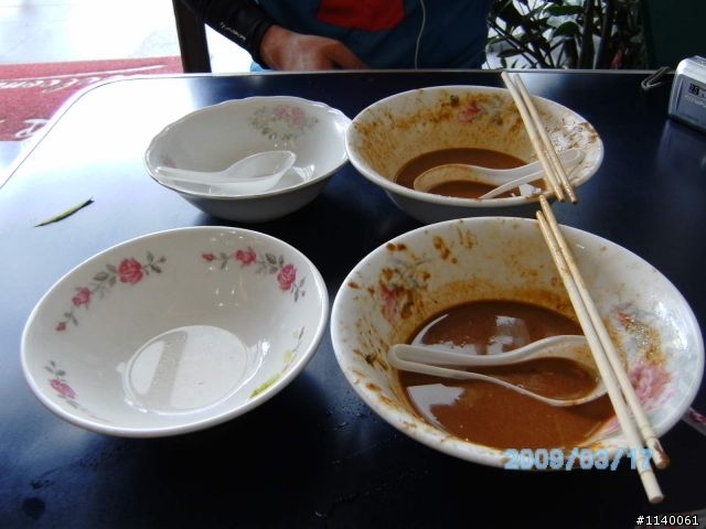 [遊記]3/17(二)高雄→橋頭糖廠→小岡山→阿公店水庫...涼麵填肚騎