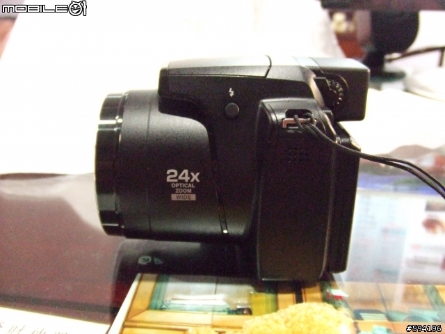 nikon p90 很不專業拉~~因為還在充電~~~一點圖一點字補一下