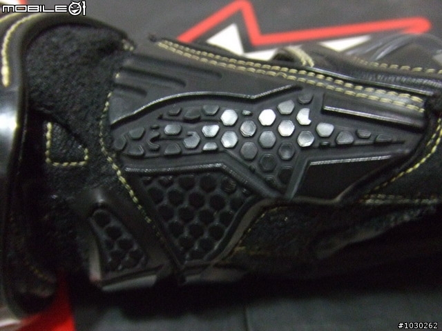 [開箱](3/16更新GP-TECH使用心得)萬惡A星星 讓我又愛又恨之ALPINESTARS GP-TECH GLOVE BLACK入手
