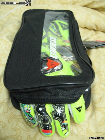 [開箱文] dainese replica valentino rossi  gloves