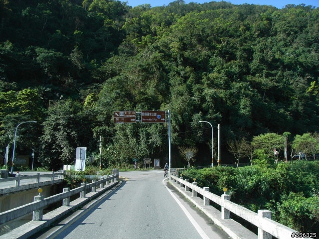 [遊記] 海拔1800M自行車道超感動誌 中橫宜蘭支線~武陵農場單車2日遊(2011.02.21 update)