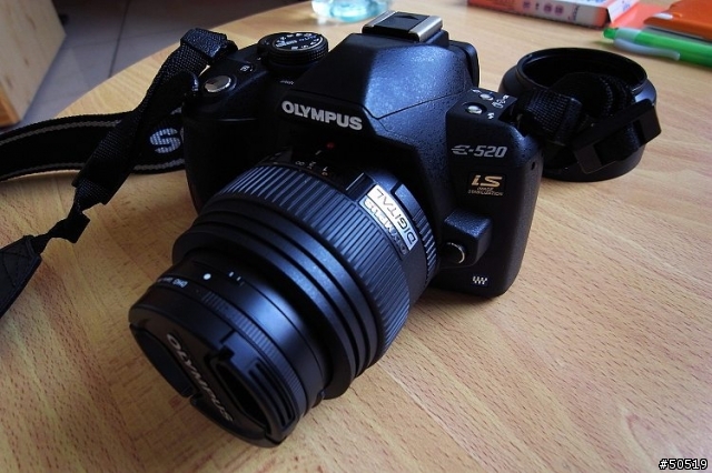 敗了首顆"50mm -F2.0"定焦鏡