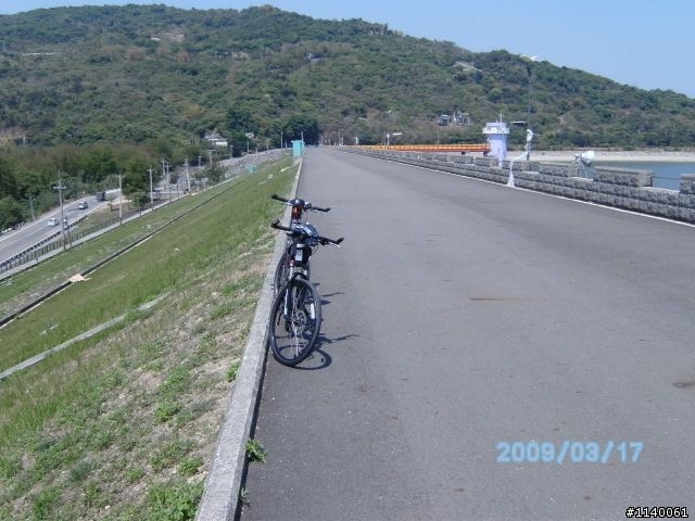 [遊記]3/17(二)高雄→橋頭糖廠→小岡山→阿公店水庫...涼麵填肚騎