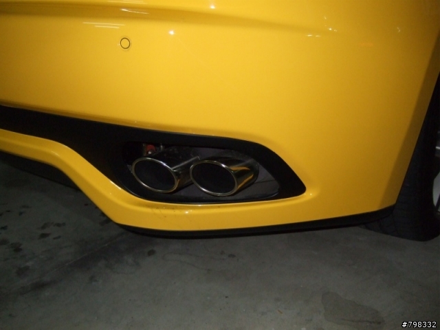 停車場驚見 Maserati （手機照）----- Update 3/14 21:~