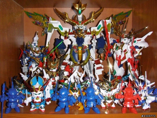 分享我的玩具櫃，大多是BB戰士、Gundam
