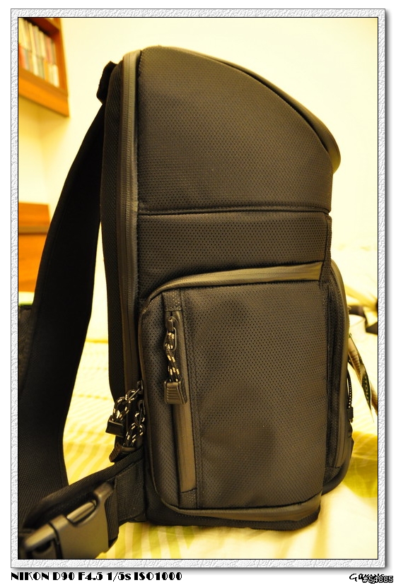 [不專業開箱文]很能塞的斜肩後背包--TENBA SHOOTOUT PHOTO sling bag