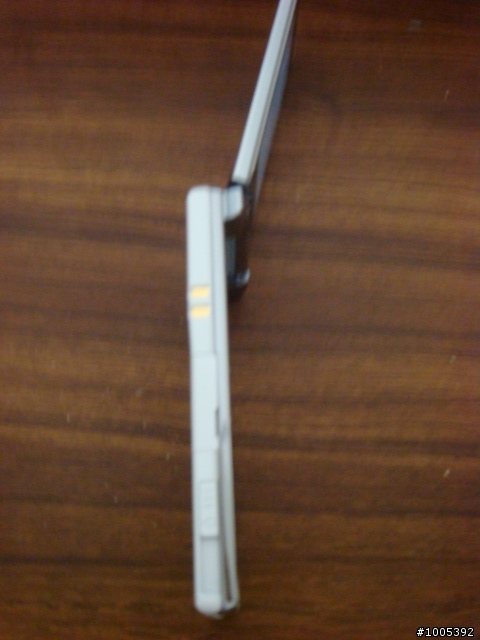 [分享] 第一支破解的AU手機-超帥W64S開箱