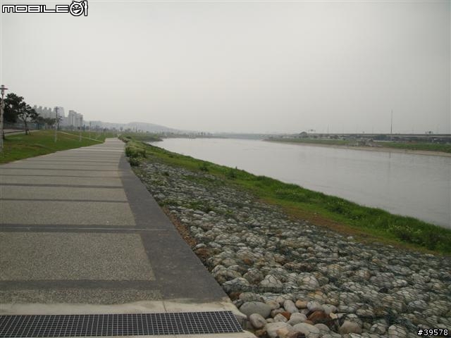 (T90 K百D人像大亂鬥)開個箱吧Sony T90 更新風景人像試拍照,變焦錄影檔