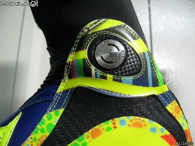 [開箱文] replica valentino rossi dainese boots 08