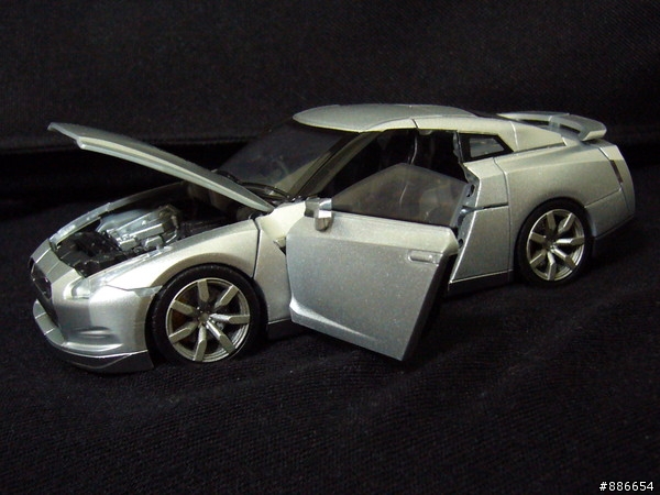 [開箱]2009年初的新玩具開箱-SIC45  電王電車型和零諾斯....GT-R 銀色柯博文....shf  黑兜!!!