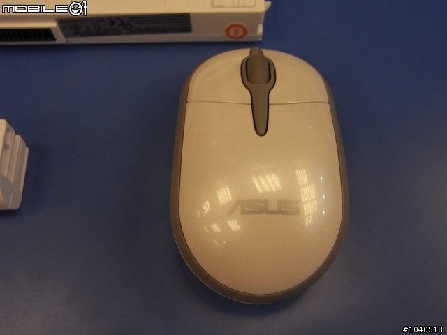[分享]ASUS華碩新款13吋F6VE 純白香水獨顯機簡單開箱