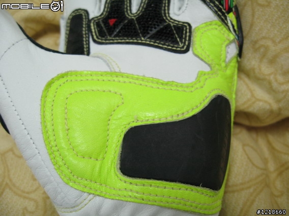 [開箱文] dainese replica valentino rossi  gloves