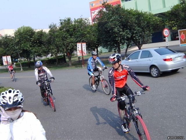 [遊記]3/28(六)鳳山→屏東內埔老街雙酒廠..郊遊行