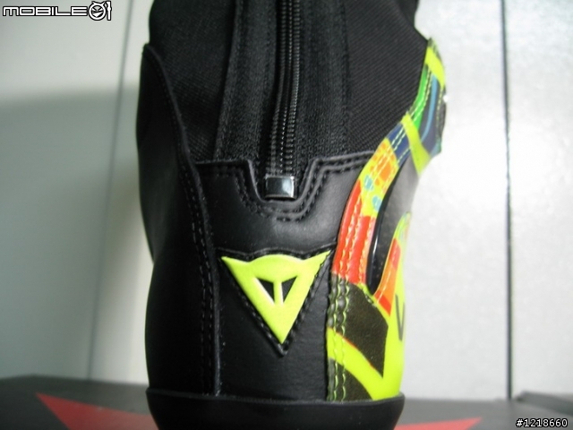 [開箱文] replica valentino rossi dainese boots 08