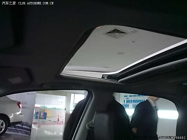 來自對岸改款的SX4.新增: 天窗 碟煞.........