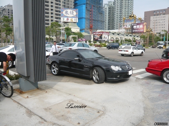 銀黑BENZ SL 55 AMG
