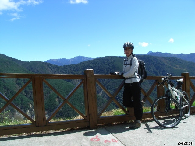 [遊記] 海拔1800M自行車道超感動誌 中橫宜蘭支線~武陵農場單車2日遊(2011.02.21 update)