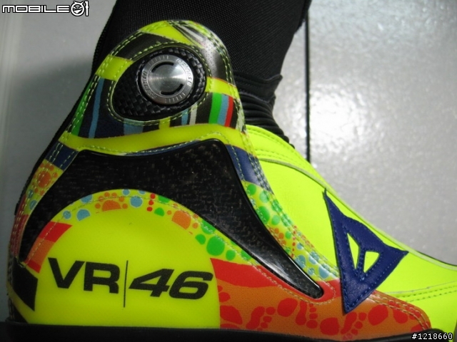 [開箱文] replica valentino rossi dainese boots 08