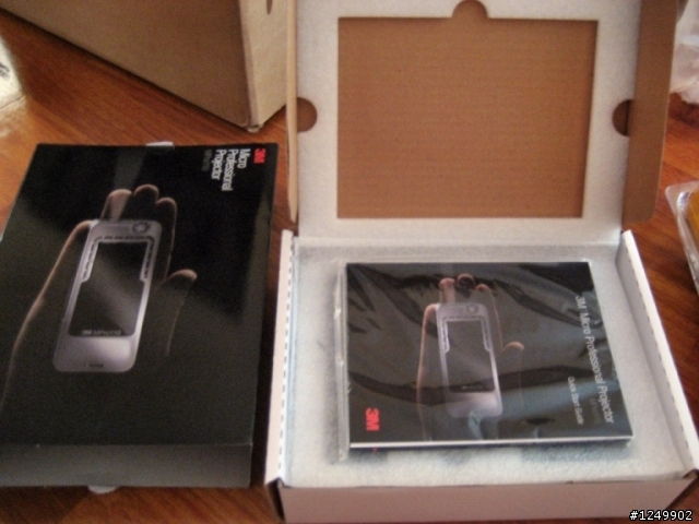[開箱文] 3M Mpro110 Pico Projector 行動投影機