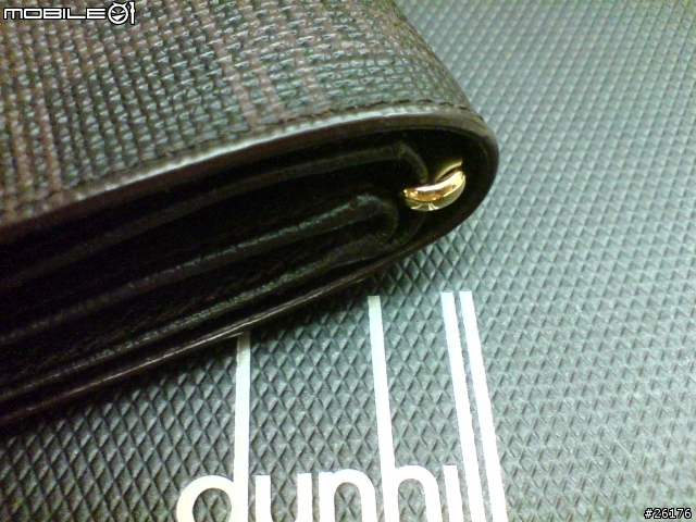 [分享]女友送我的生日禮物(dunhill 短夾 d-eight 經典)