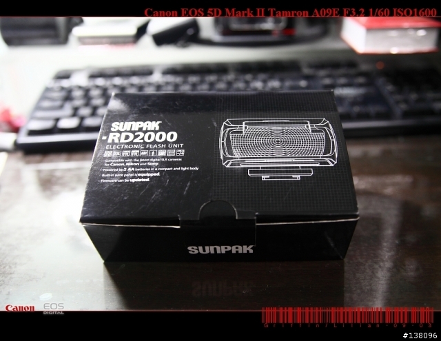 SUNPAK RD2000 小巧好用的小閃燈,5D mk II的機頂閃燈救星(只在270EX未上市前)!!
