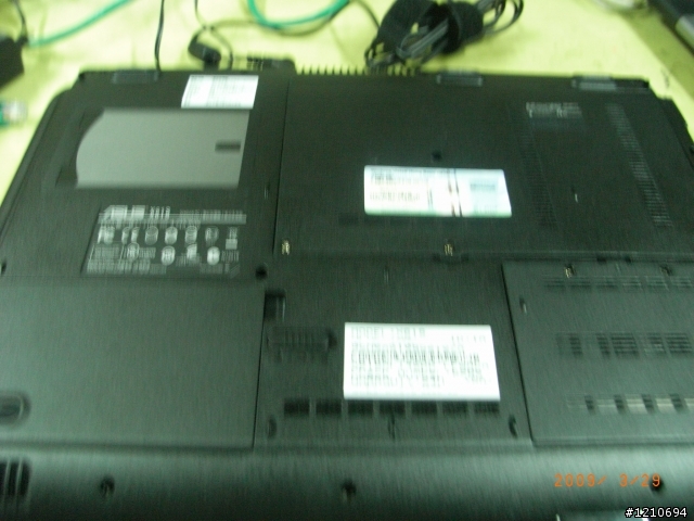 終於買筆電了~ASUS X61 T4200 不專業開箱