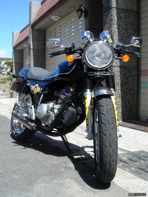 [分享]冷門的小檔車,YAMAHA愛將SR 150外觀小改造~新增10年愛將改裝照!