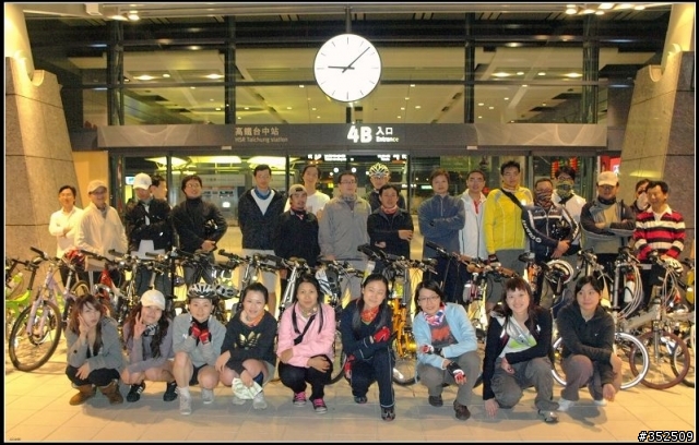台中慢慢騎..有運動到為主!各位久等的3/16高鐵相片！