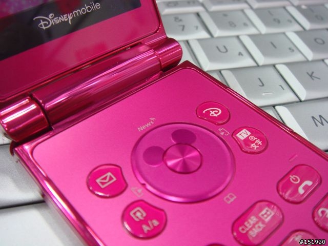 大小姐Hot Pink第2彈~Disney Mobile DM003SH by SHARP 開箱嚕!!!