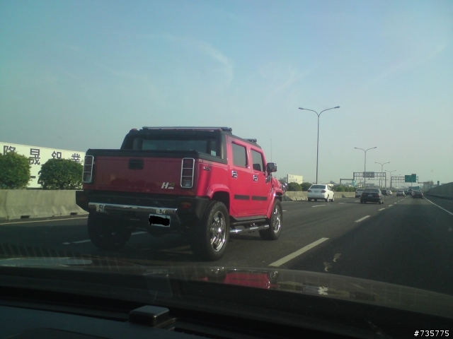 紅色巨獸..Hummer H2